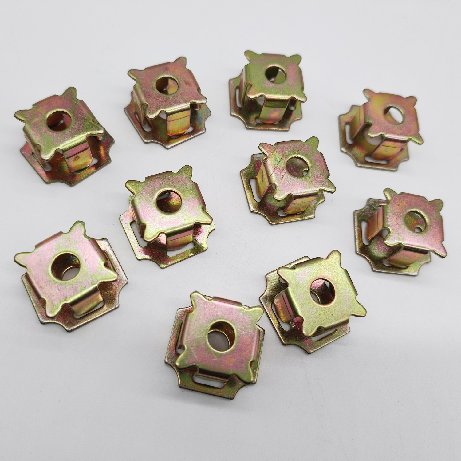 Factory Price Galvanized Steel Wire Rope Net Clip Wire Rope Mesh Clamp